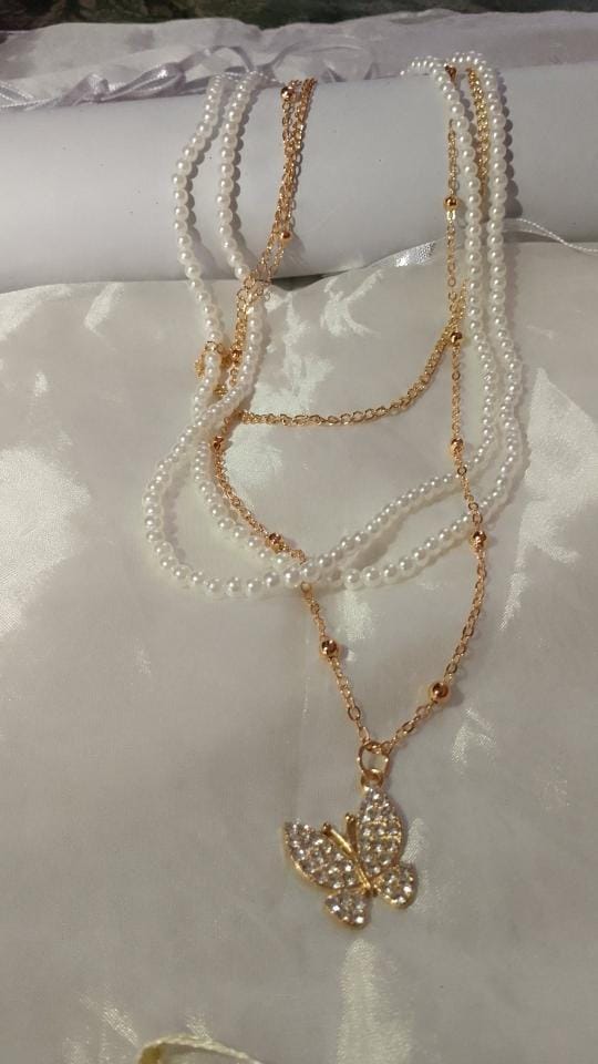 Elegant Butterfly Pearl Choker Necklace