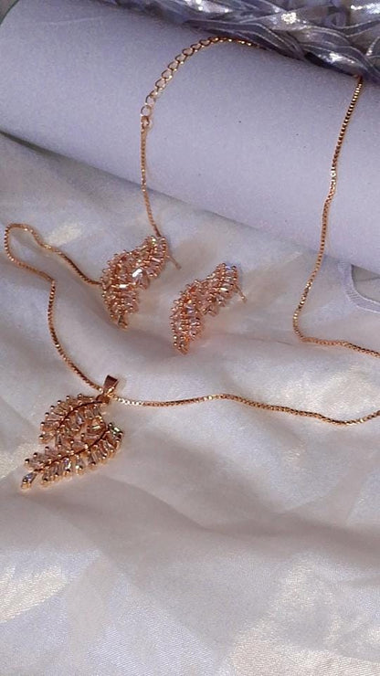 "Sparkling Vine Set"